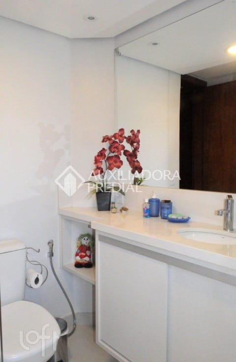 Image 19 - 227083